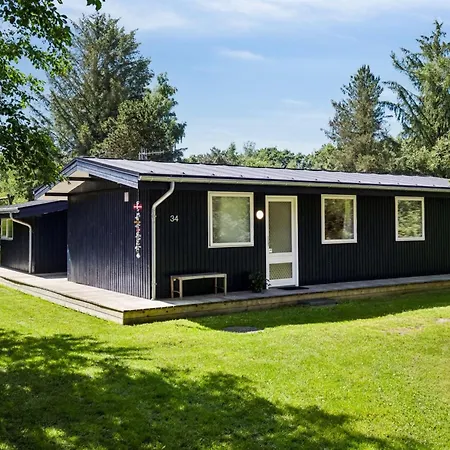 Aleta - 600m From The Sea By Interhome